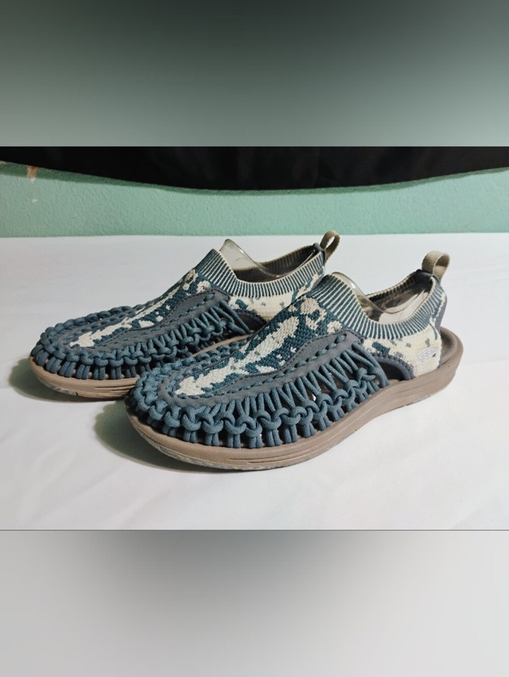 Keen Uneek Woven Sandals Women Sz 10.5 Blue White